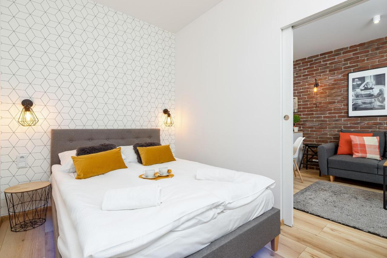 Movie Jacuzzi Apartment At The Main Station By Noclegi Renters 克拉科夫 外观 照片