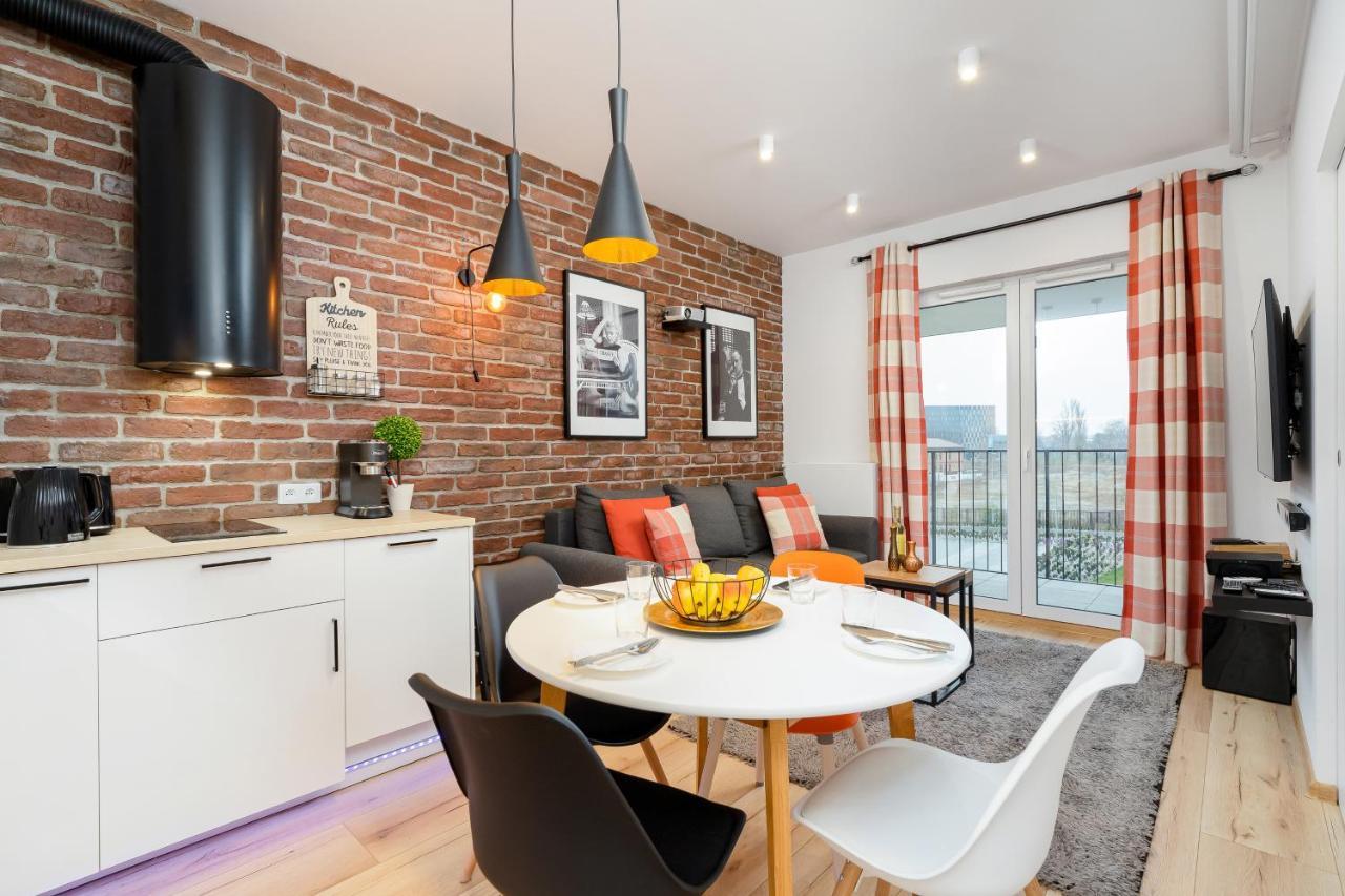 Movie Jacuzzi Apartment At The Main Station By Noclegi Renters 克拉科夫 外观 照片